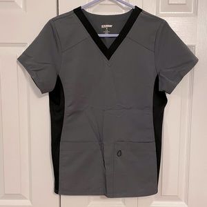 Scrub Star charcoal/black top